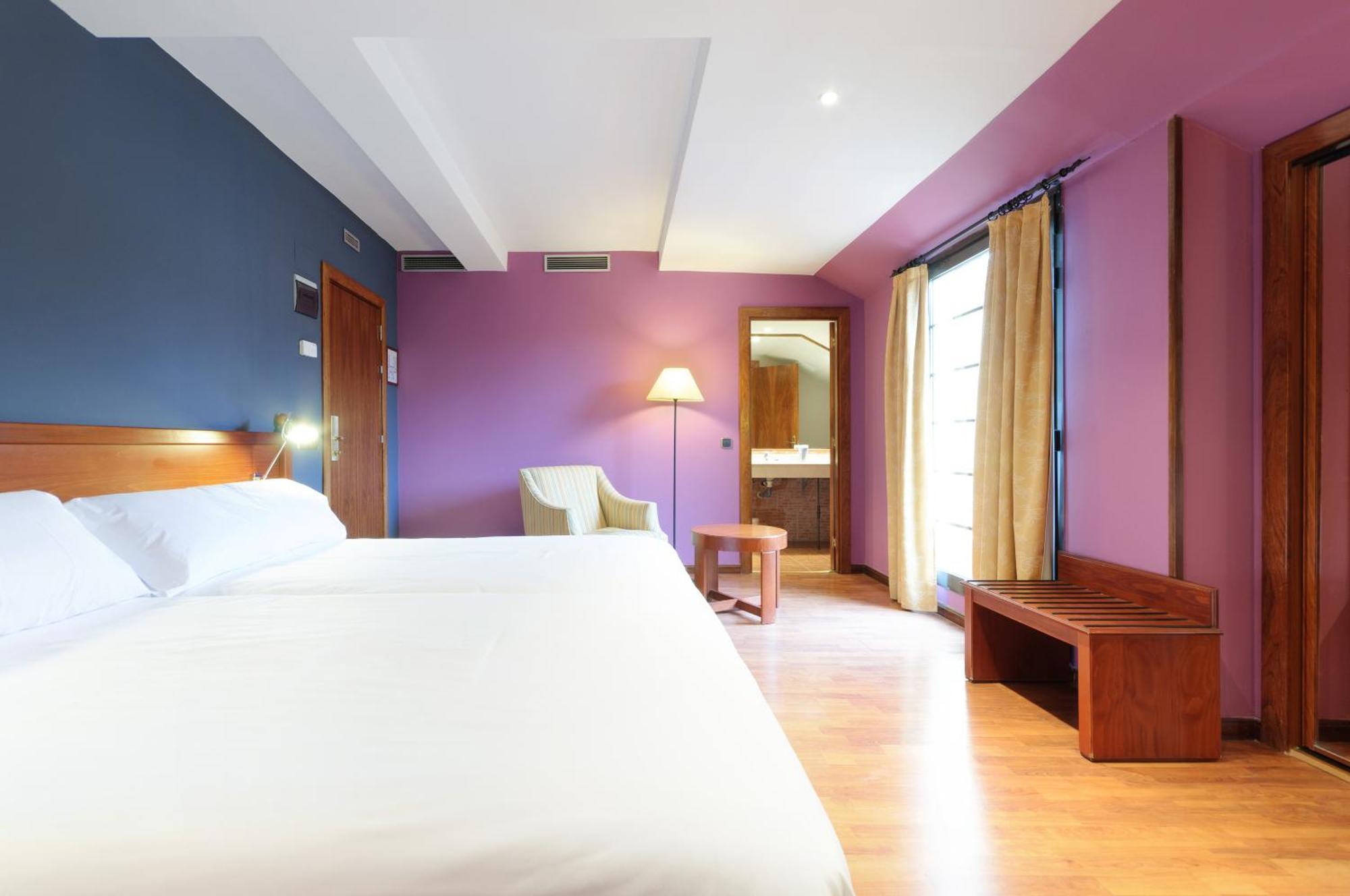Basic Triple Room,169868160:JPEG